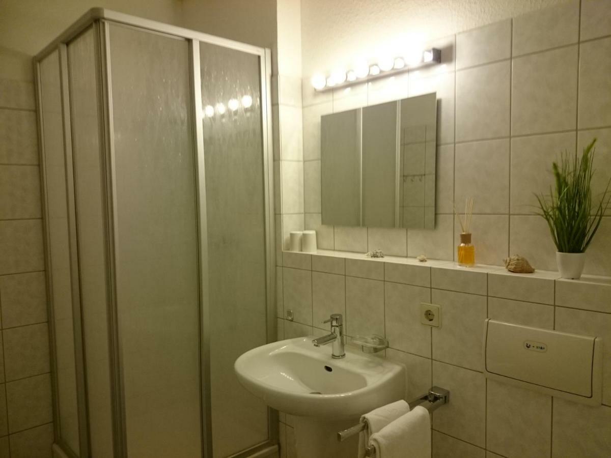 Ferienwohnung Mone 디르하겐 외부 사진